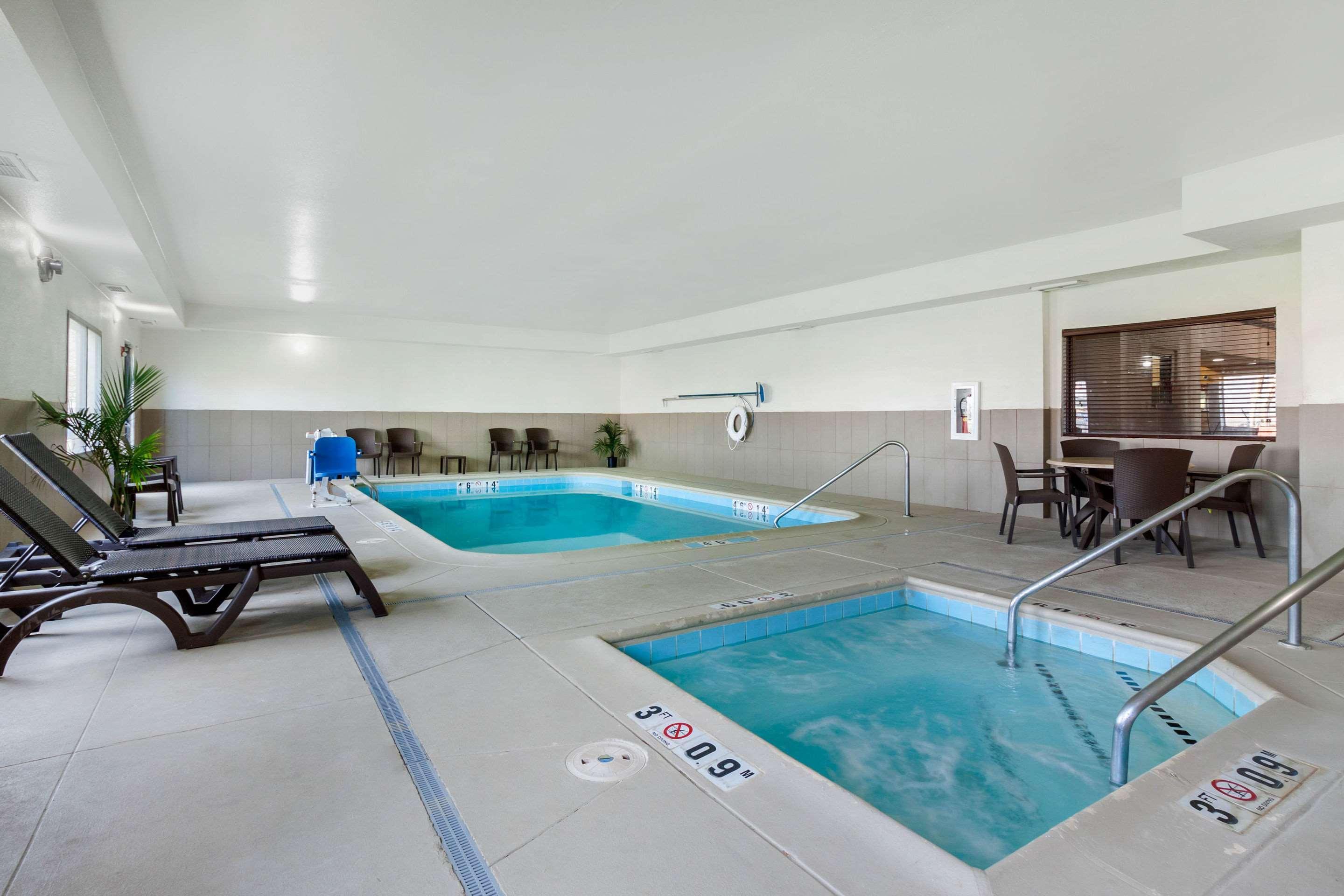 Comfort Suites Omaha East-Council Bluffs Esterno foto