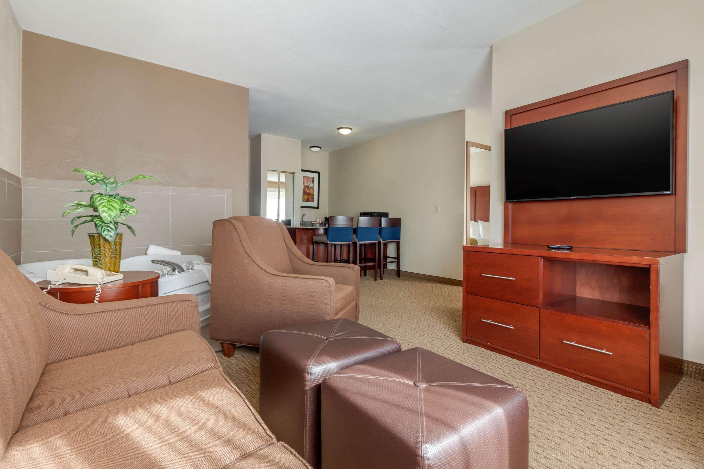 Comfort Suites Omaha East-Council Bluffs Esterno foto