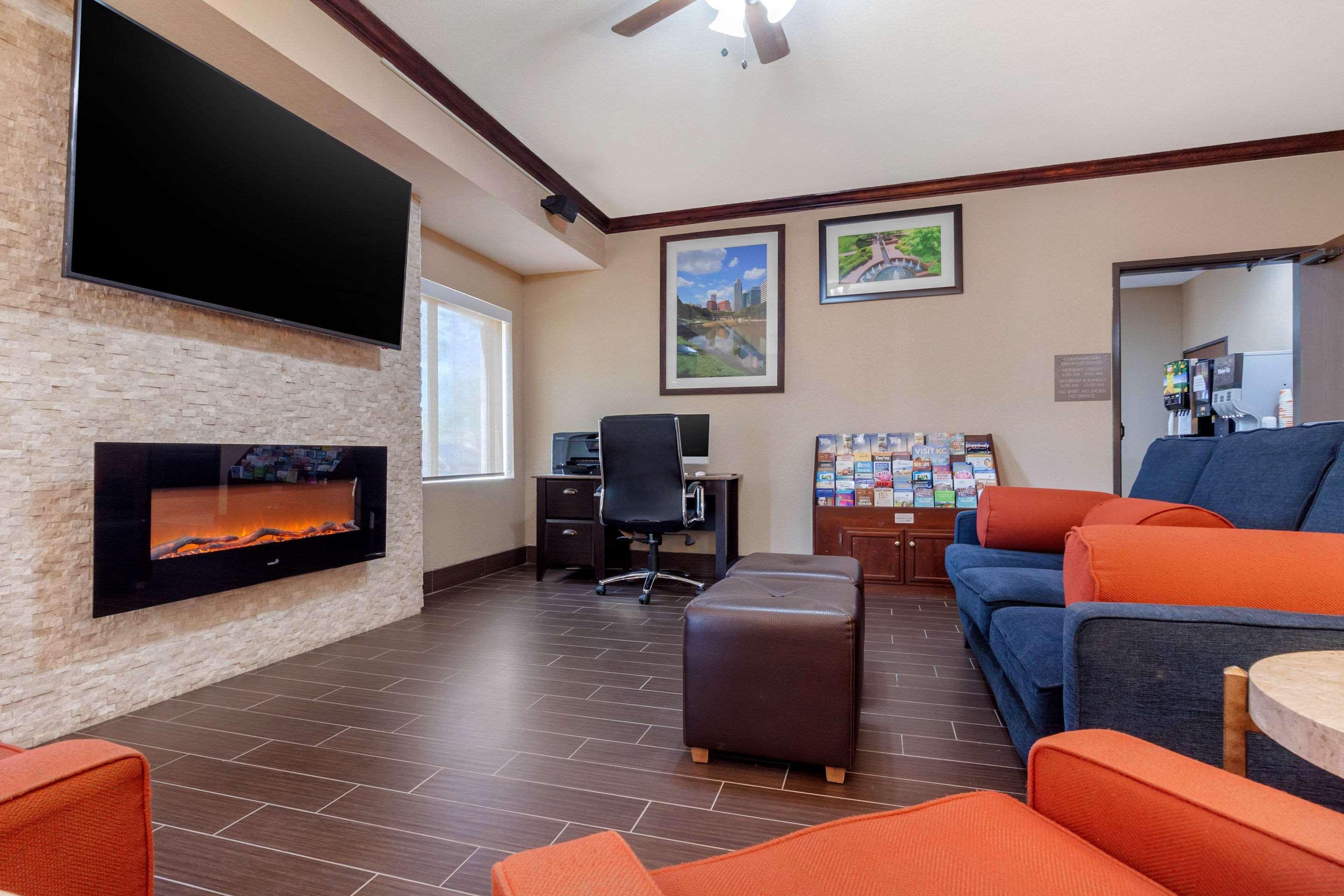 Comfort Suites Omaha East-Council Bluffs Esterno foto