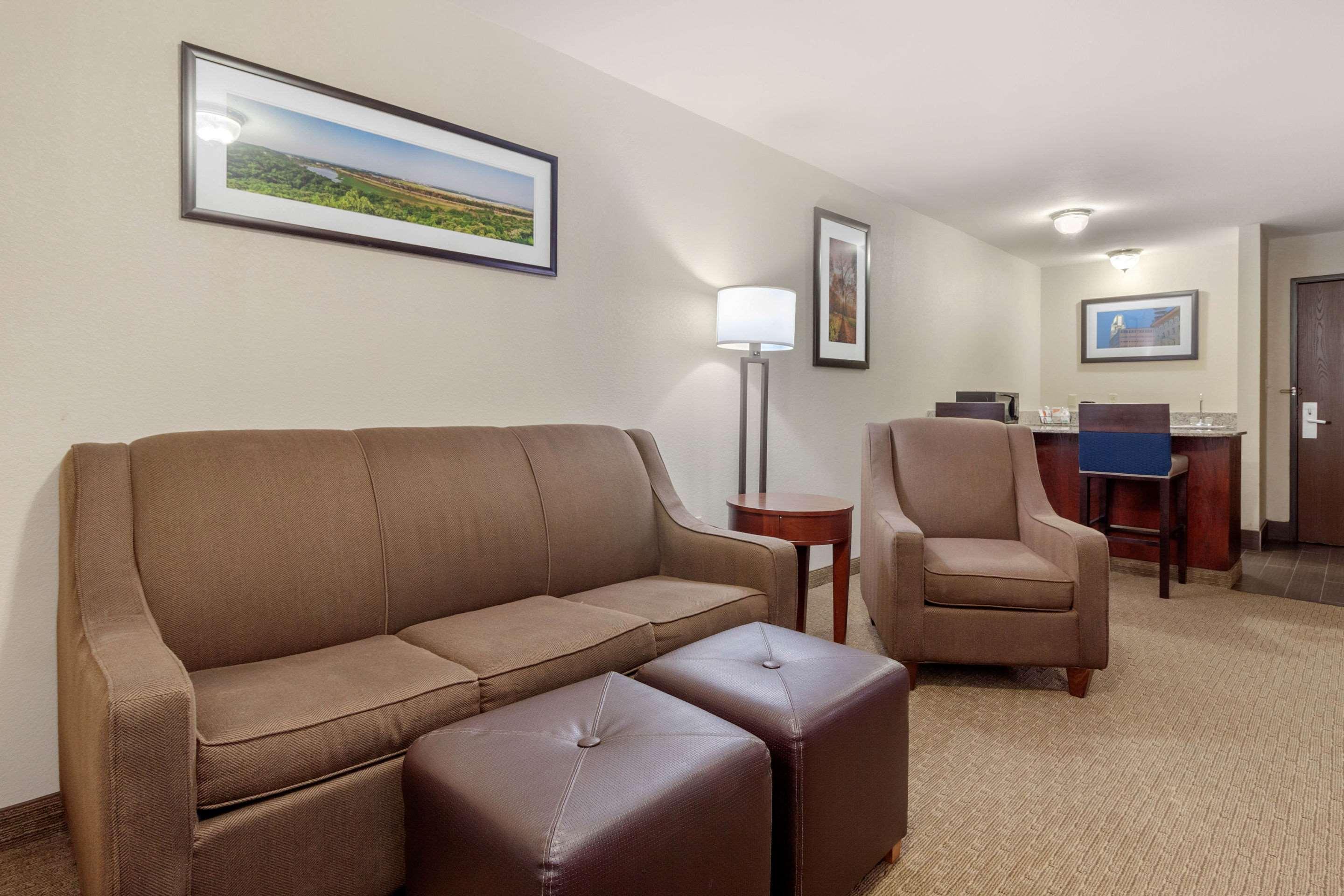 Comfort Suites Omaha East-Council Bluffs Esterno foto
