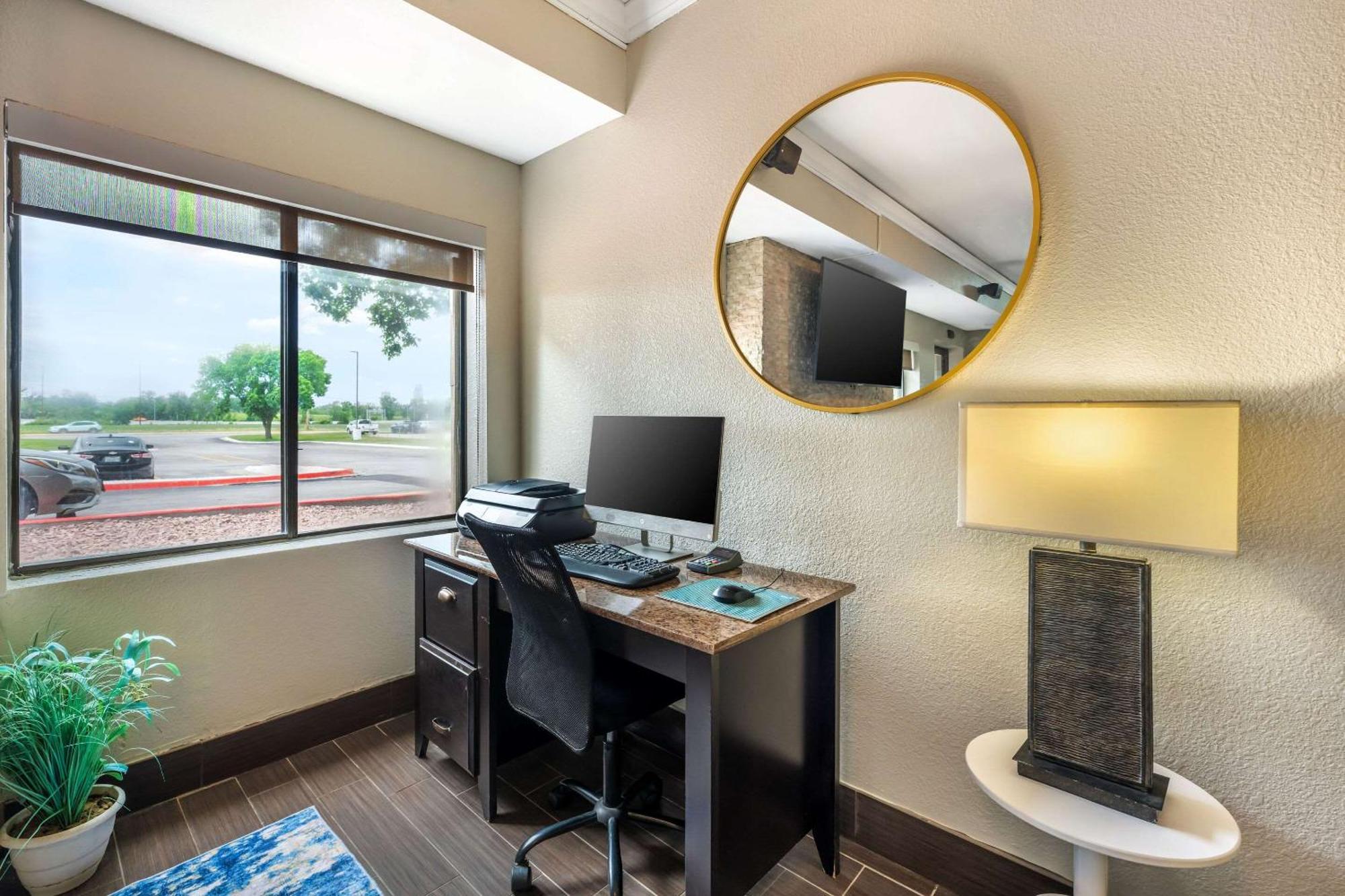 Comfort Suites Omaha East-Council Bluffs Esterno foto