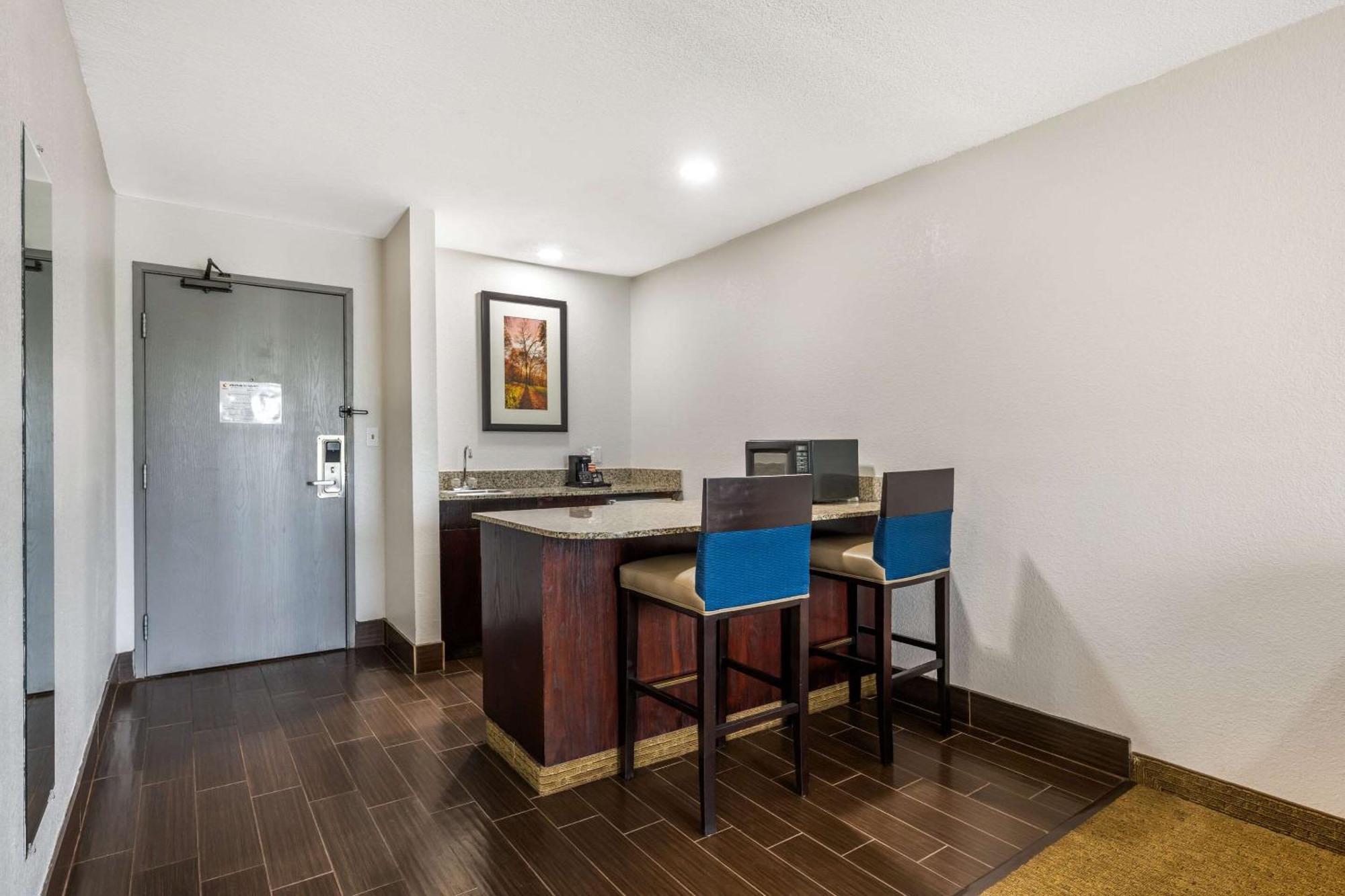 Comfort Suites Omaha East-Council Bluffs Esterno foto