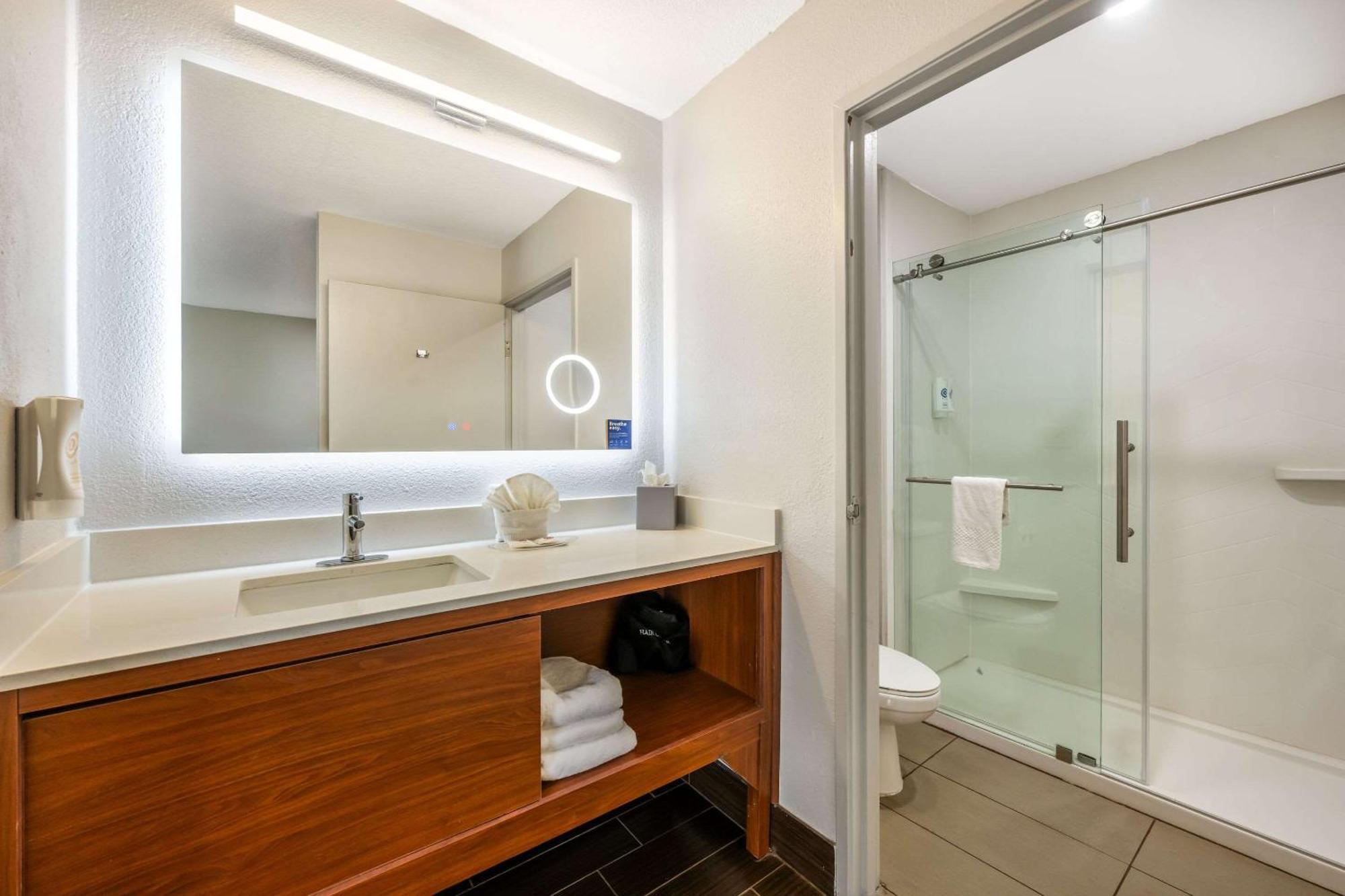 Comfort Suites Omaha East-Council Bluffs Esterno foto