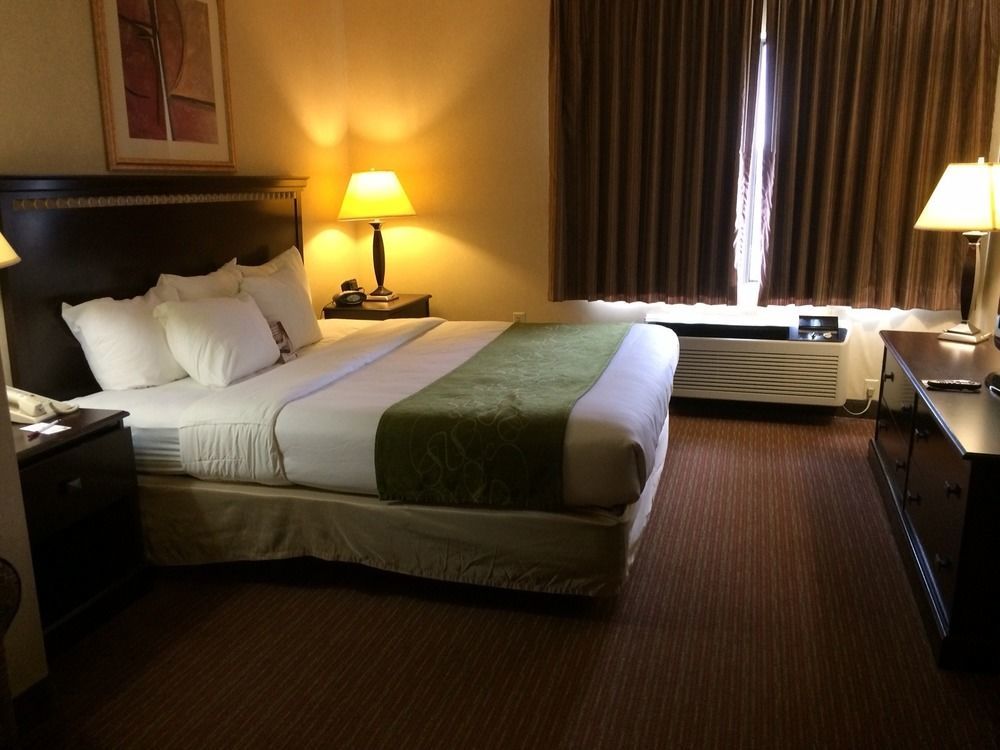 Comfort Suites Omaha East-Council Bluffs Esterno foto